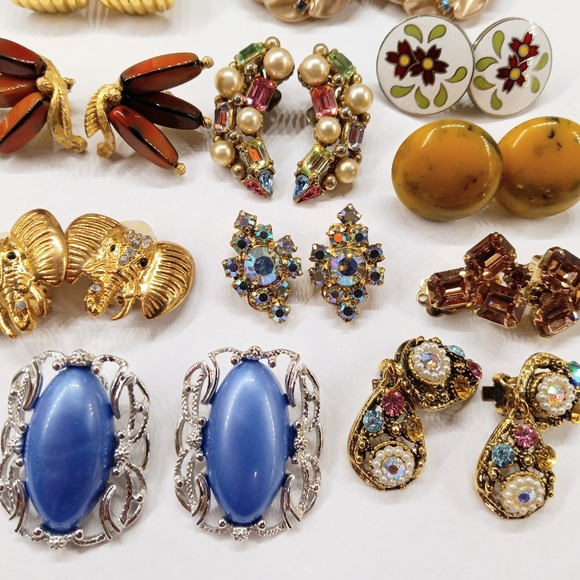 Vintage Earring Lot 15 prs Clip Screwback - Bogoff Sarah Cov Erwin Pearl Trifari - Picture 2 of 11